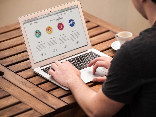 Création de site internet responsive : guide et conseils essentiels